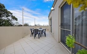 Hamilton Townhouse Motel